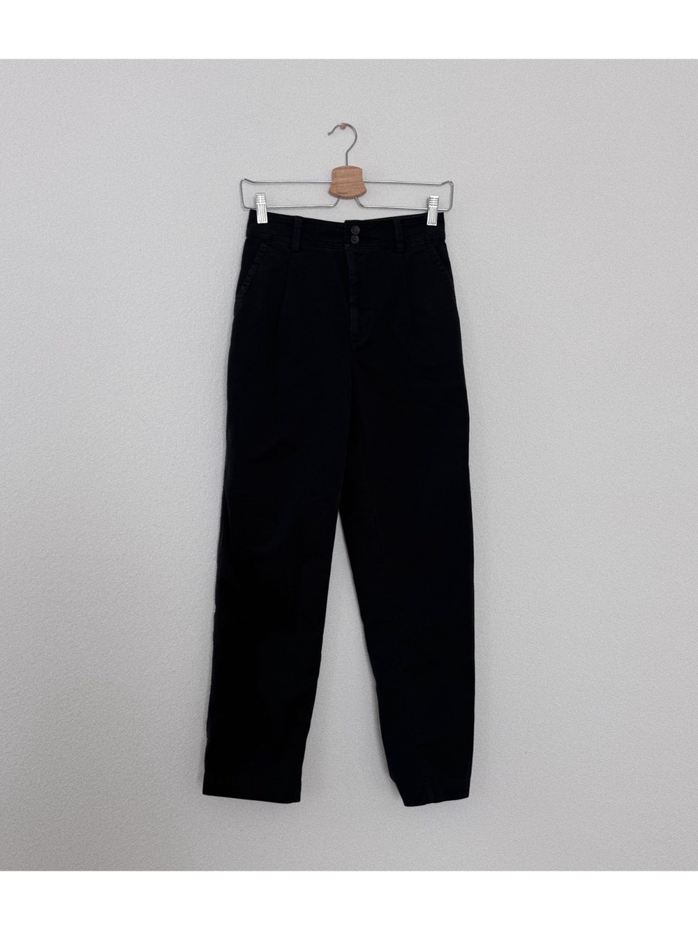 everlane the pleated chino pant